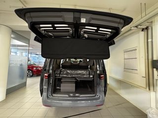 VW Beach Tour Camper von hinten - Siena Vanever